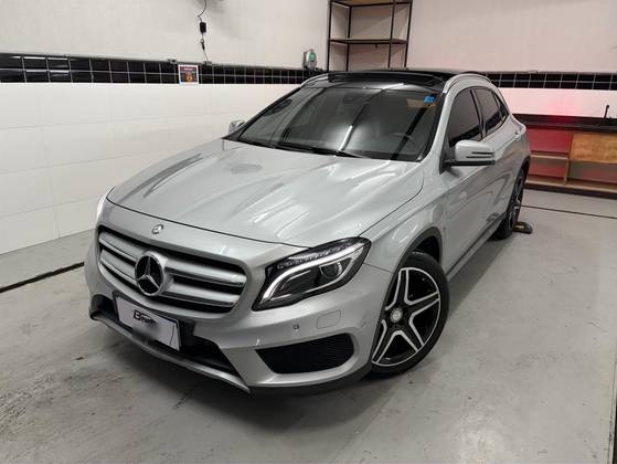 MERCEDES-BENZ GLA 250 2.0 16V TURBO GASOLINA SPORT 4P AUTOMÁTICO MERCEDES-BENZ GLA 250 2.0 16V TURBO GASOLINA SPORT 4P AUTOMÁTICO